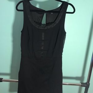 Little black dress with open back 💙